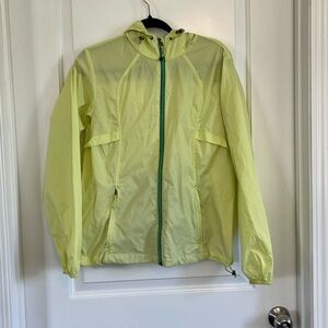 Eddie Bauer lightweight hooded rain jacket size medium